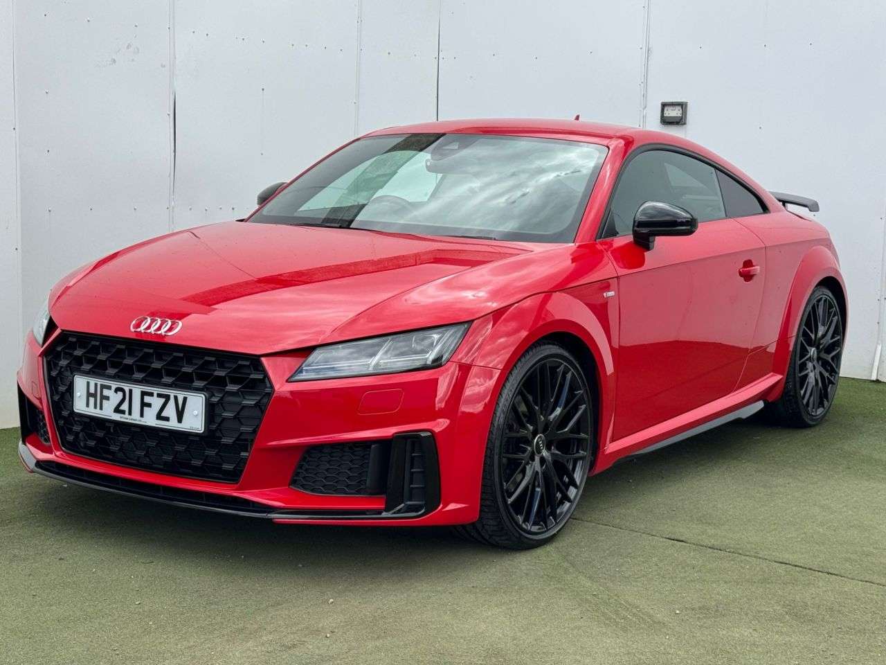 A 2021 AUDI TT 2.0 TFSI 40 Black Edition Coupe 3dr Petrol S Tronic Euro 6 (s/s) (197 ps) A 2021 AUDI TT 2.0 TFSI 40 Black Edition Coupe 3dr Petrol S Tronic Euro 6 (s/s) (197 ps)