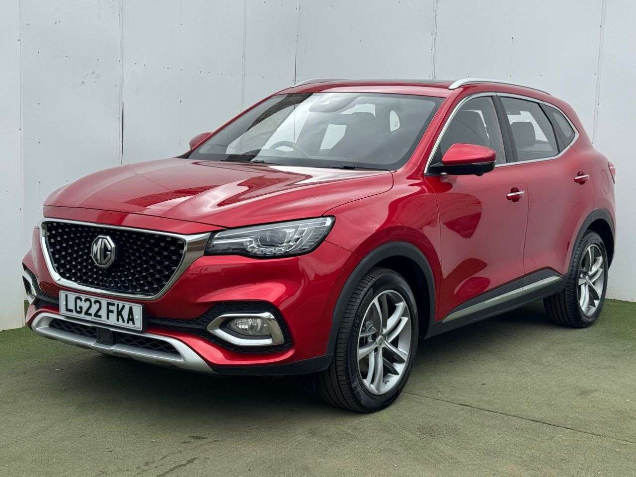 A 2022 MG MG HS 1.5 T-GDI 16.6kWh Exclusive SUV 5dr Petrol Plug-in Hybrid Auto Euro 6 (s/s) A 2022 MG MG HS 1.5 T-GDI 16.6kWh Exclusive SUV 5dr Petrol Plug-in Hybrid Auto Euro 6 (s/s)