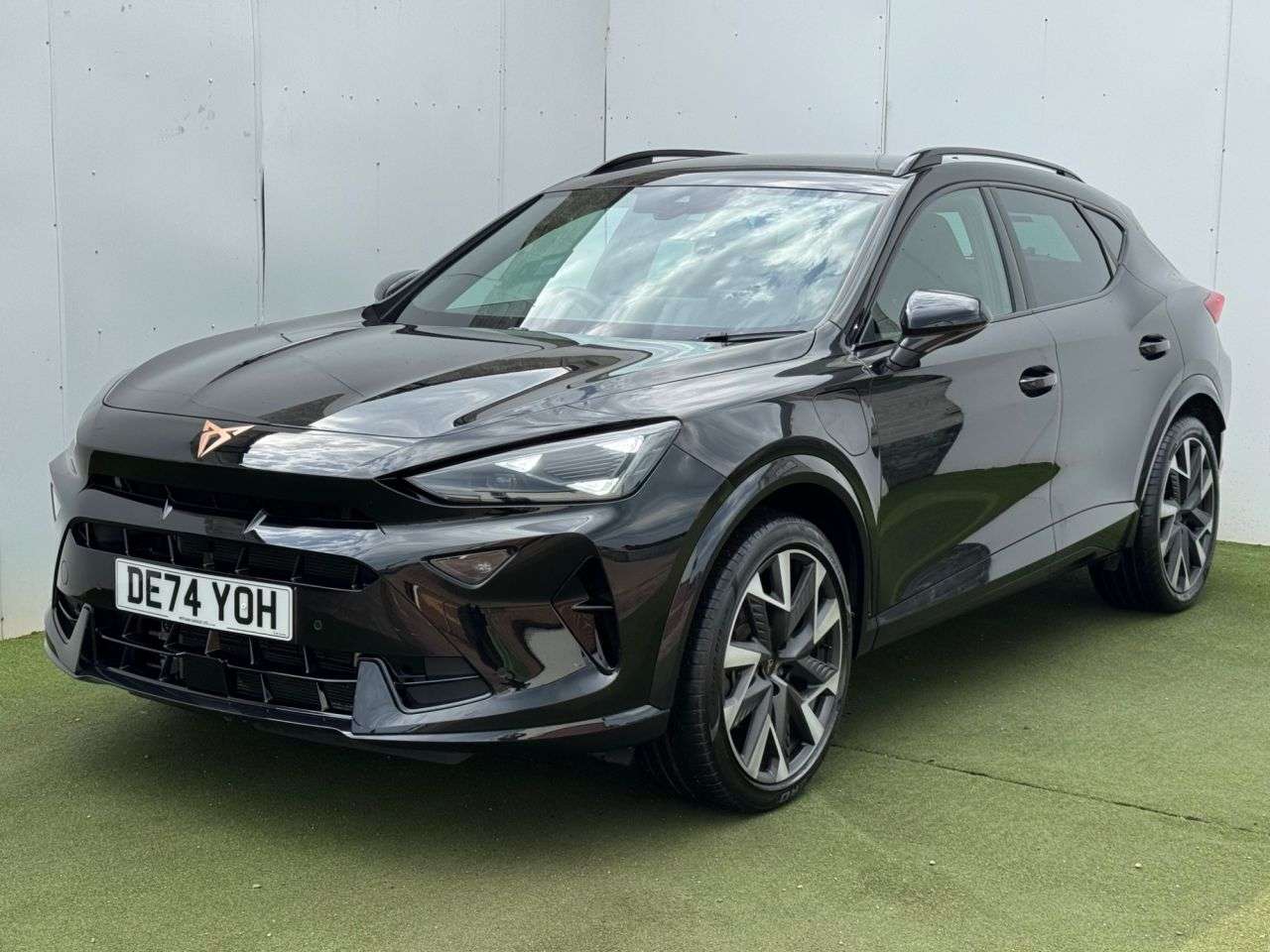A 2024 CUPRA FORMENTOR 1.5 eHybrid 25.8kWh V2 SUV 5dr Petrol Plug-in Hybrid DSG Euro 6 (s/s) (204 A 2024 CUPRA FORMENTOR 1.5 eHybrid 25.8kWh V2 SUV 5dr Petrol Plug-in Hybrid DSG Euro 6 (s/s) (204