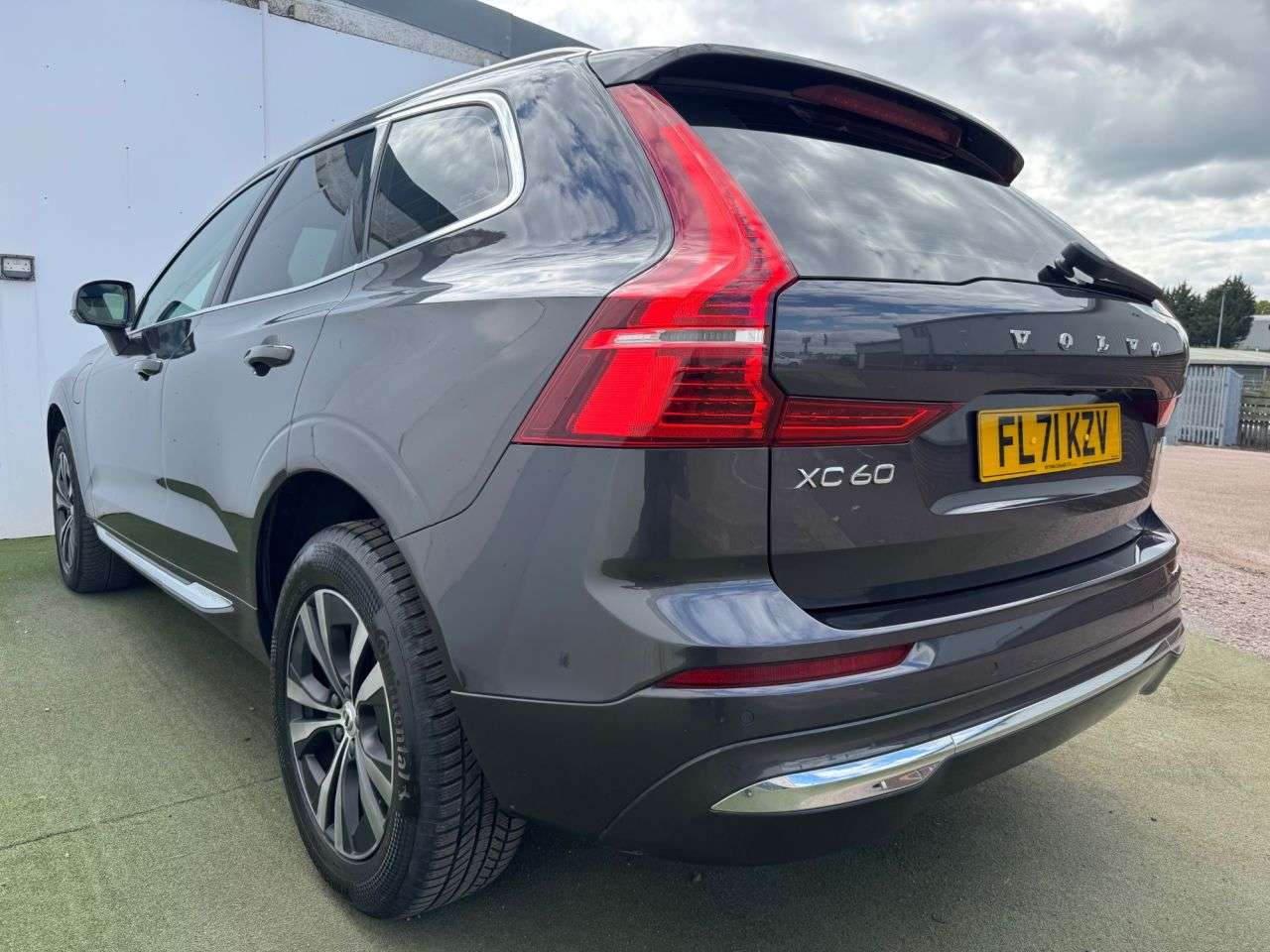 2021 VOLVO XC60 2021 VOLVO XC60