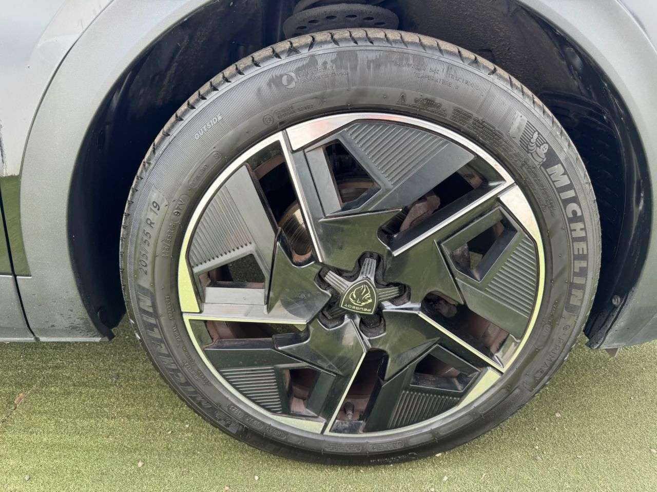 2024 PEUGEOT 408 2024 PEUGEOT 408