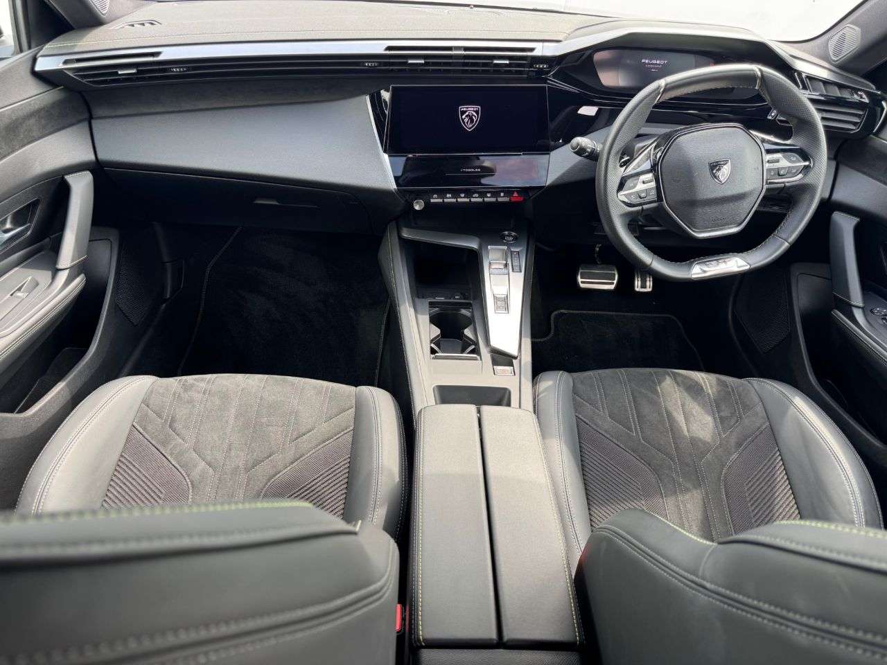 2024 PEUGEOT 408 2024 PEUGEOT 408