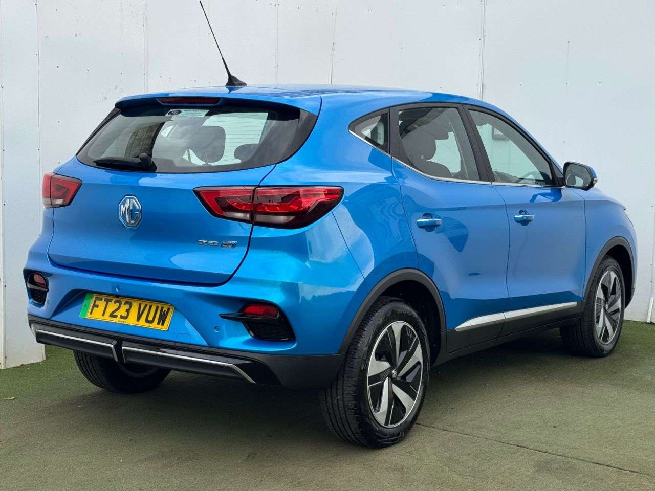 A 2023 MG MG ZS 51.1kWh SE SUV 5dr Electric Auto (176 ps) A 2023 MG MG ZS 51.1kWh SE SUV 5dr Electric Auto (176 ps)
