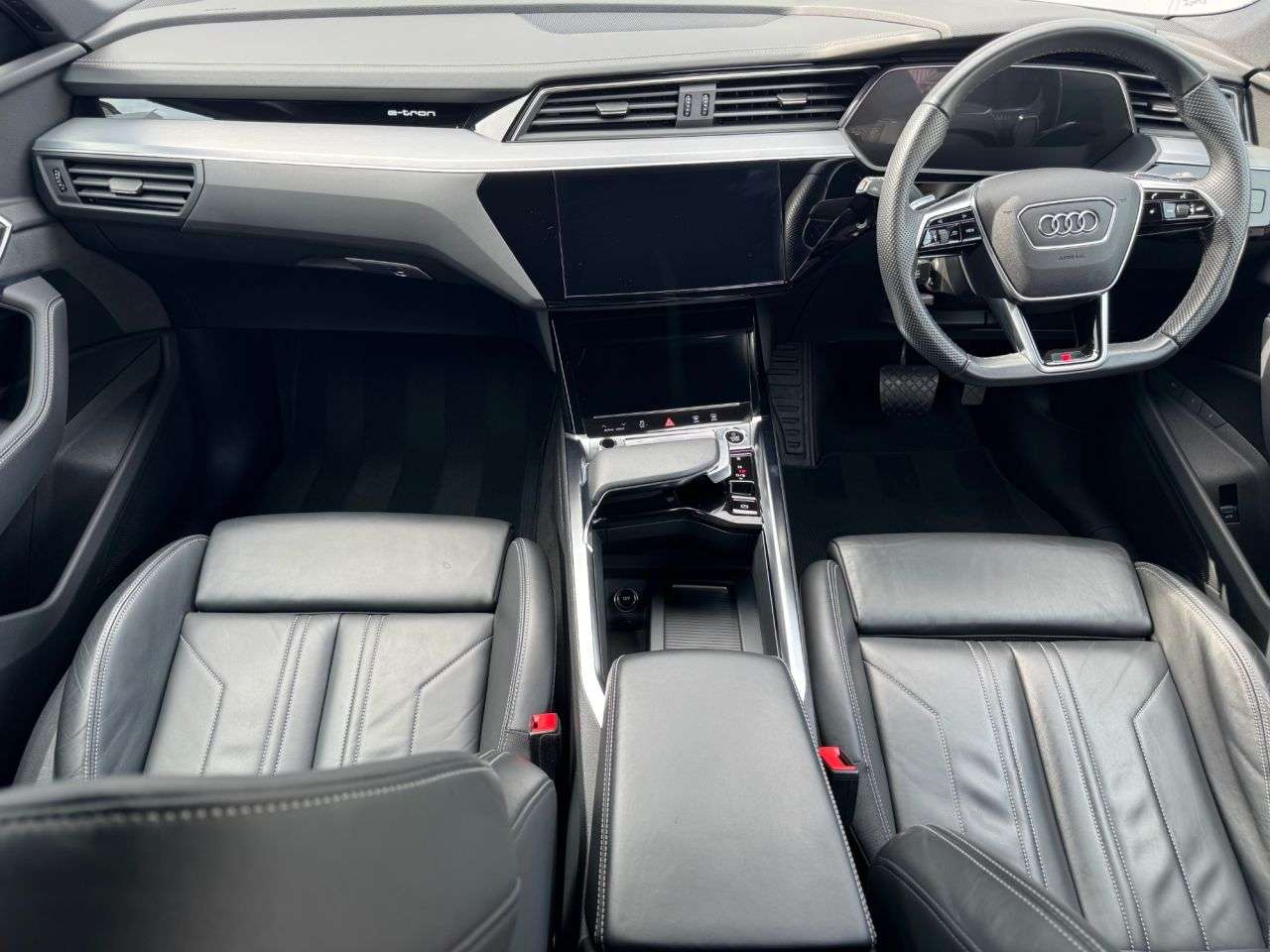 2022 AUDI E-TRON 2022 AUDI E-TRON