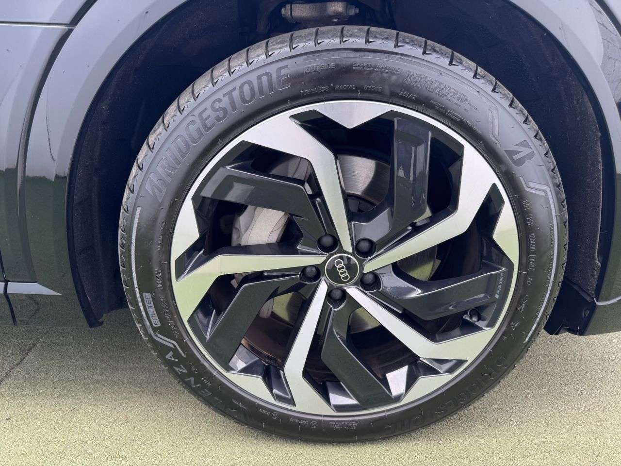 2022 AUDI E-TRON 2022 AUDI E-TRON
