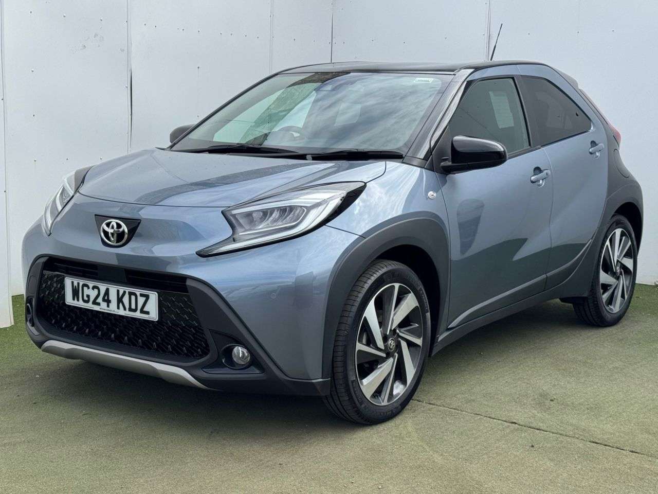 A 2024 TOYOTA AYGO X 1.0 VVT-i Exclusive Hatchback 5dr Petrol Manual Euro 6 (s/s) (72 ps) A 2024 TOYOTA AYGO X 1.0 VVT-i Exclusive Hatchback 5dr Petrol Manual Euro 6 (s/s) (72 ps)