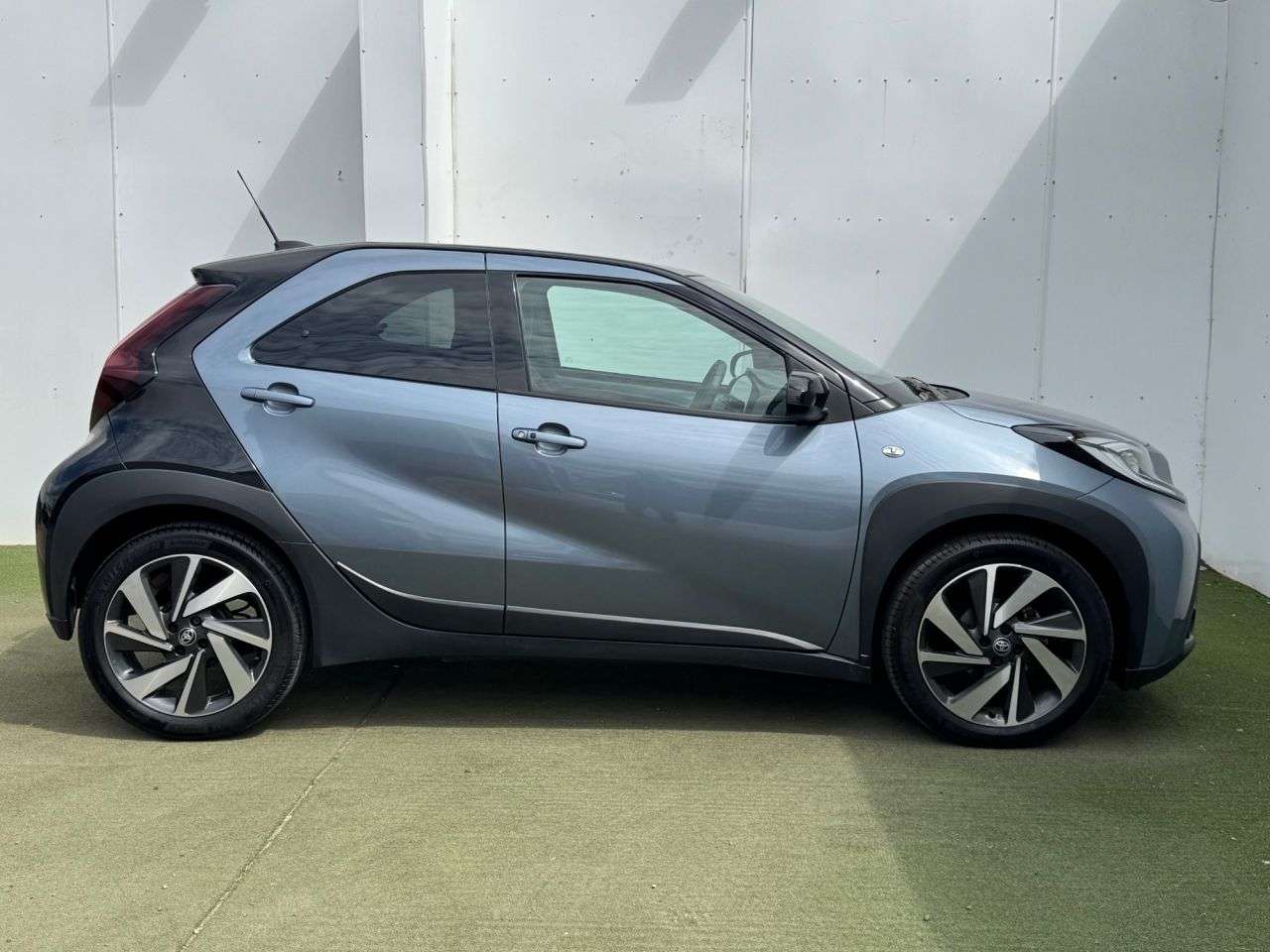 2024 TOYOTA AYGO X 2024 TOYOTA AYGO X