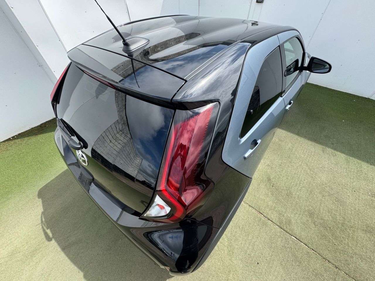2024 TOYOTA AYGO X 2024 TOYOTA AYGO X