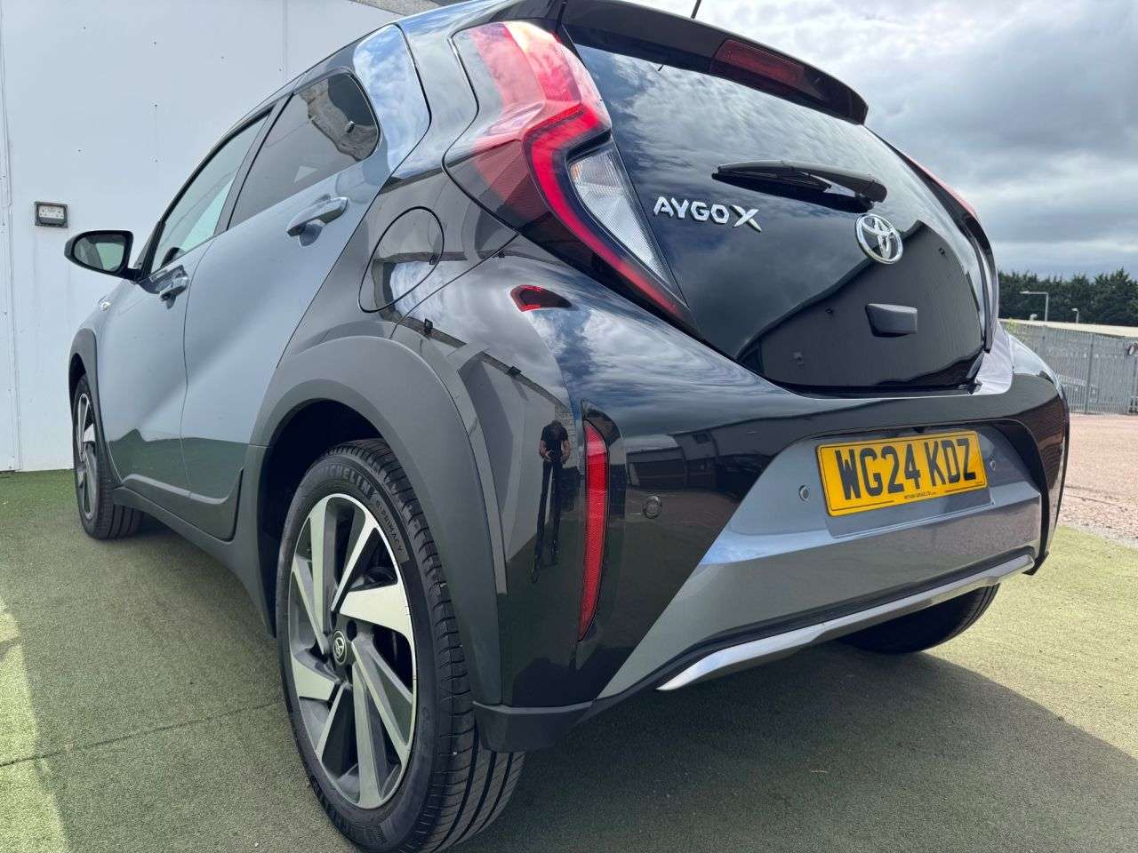 2024 TOYOTA AYGO X 2024 TOYOTA AYGO X