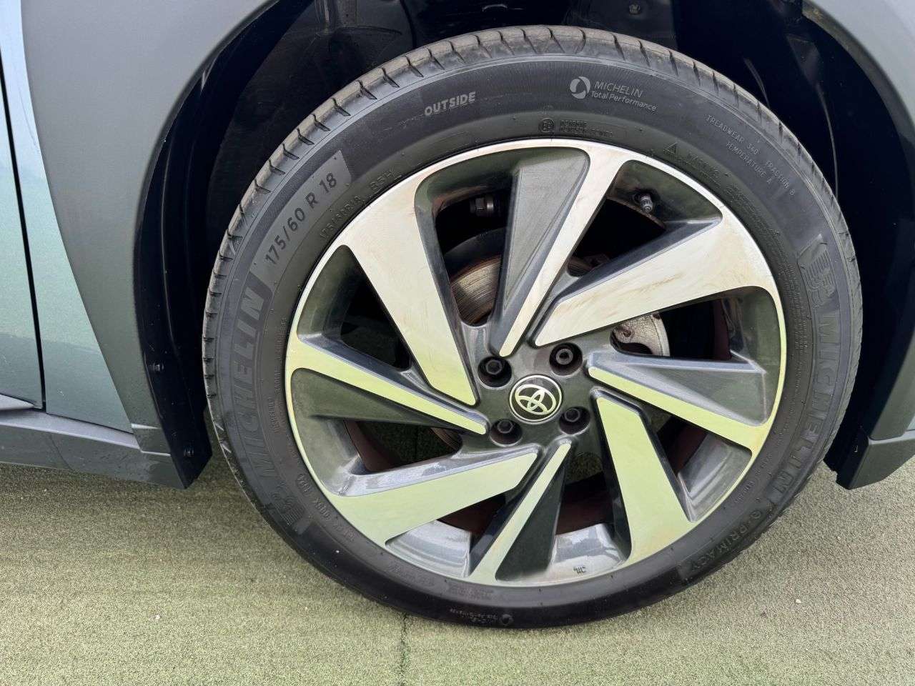 2024 TOYOTA AYGO X 2024 TOYOTA AYGO X