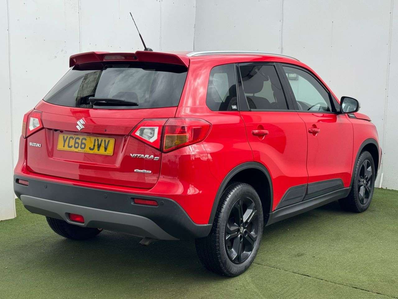 A 2016 SUZUKI VITARA 1.4 Boosterjet S SUV 5dr Petrol Auto ALLGRIP Euro 6 (s/s) (140 ps) A 2016 SUZUKI VITARA 1.4 Boosterjet S SUV 5dr Petrol Auto ALLGRIP Euro 6 (s/s) (140 ps)