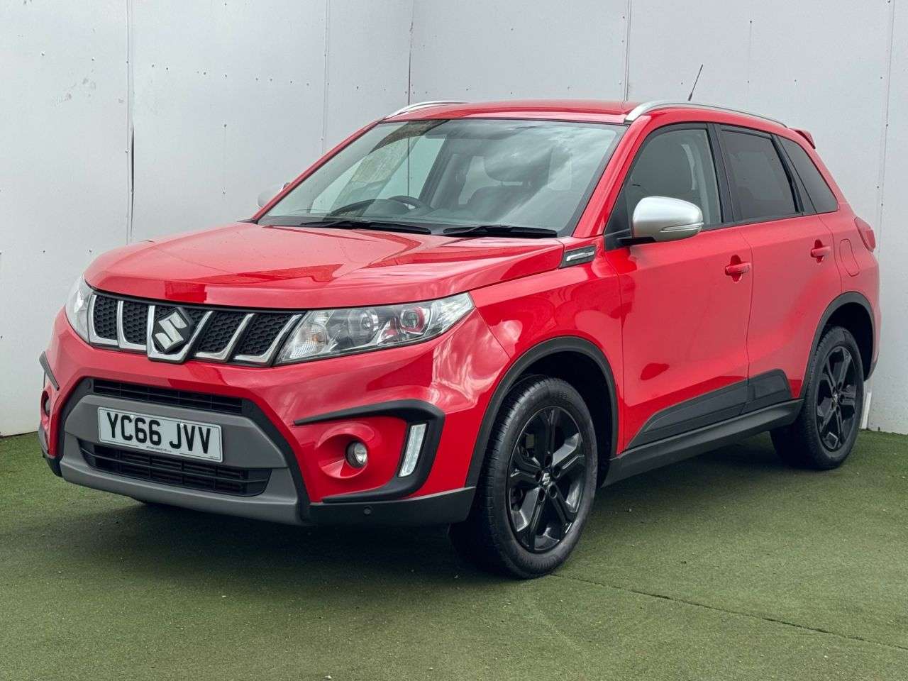 A 2016 SUZUKI VITARA 1.4 Boosterjet S SUV 5dr Petrol Auto ALLGRIP Euro 6 (s/s) (140 ps) A 2016 SUZUKI VITARA 1.4 Boosterjet S SUV 5dr Petrol Auto ALLGRIP Euro 6 (s/s) (140 ps)