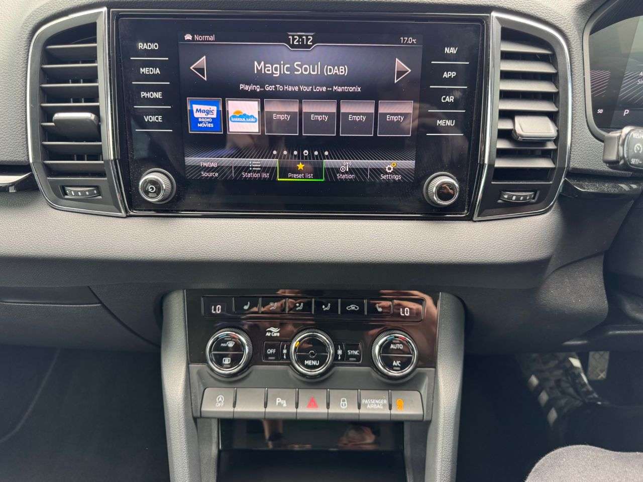 2023 SKODA KAROQ 2023 SKODA KAROQ