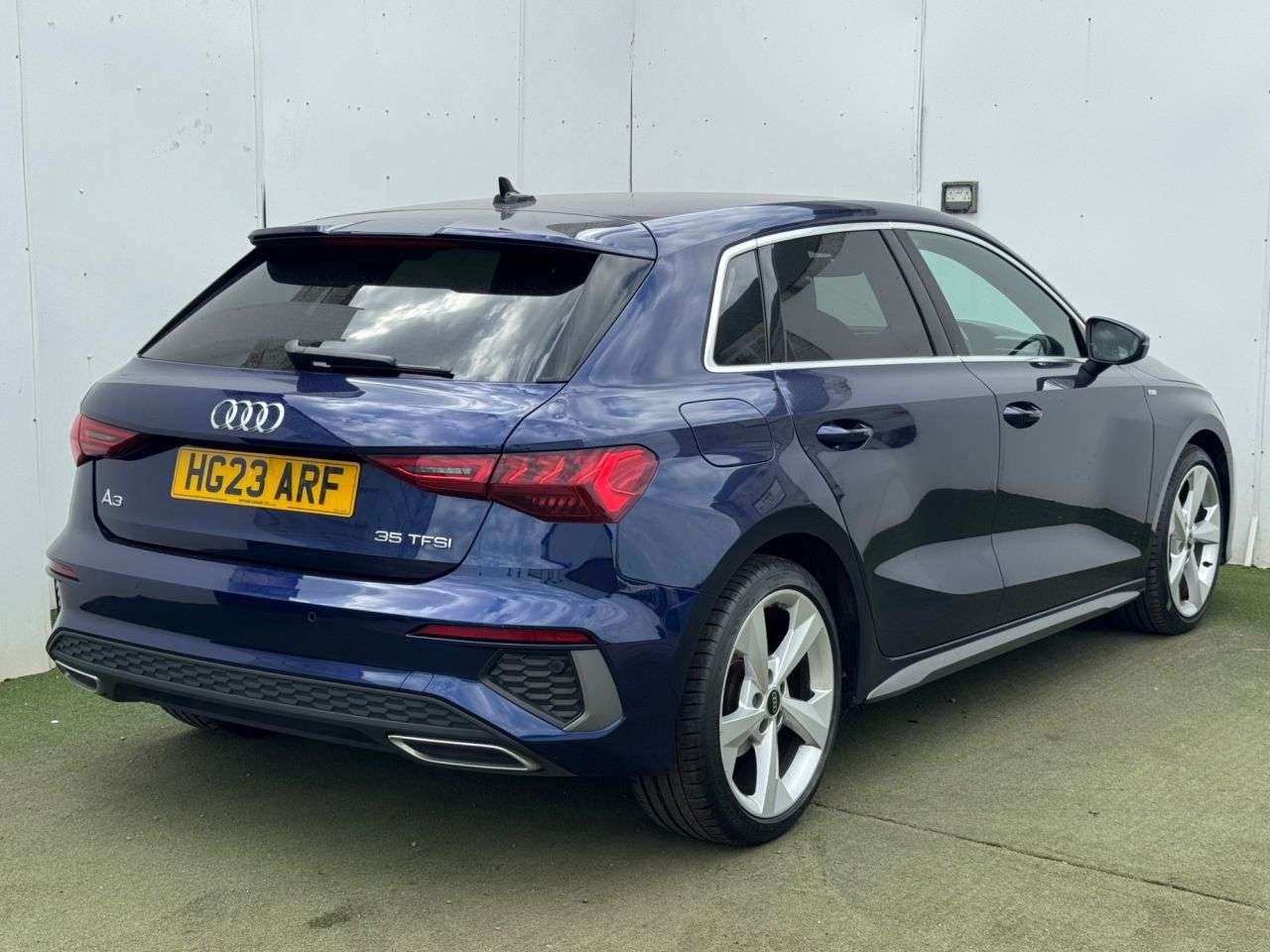 A 2023 AUDI A3 1.5 TFSI 35 S line Sportback 5dr Petrol Manual Euro 6 (s/s) (150 ps) A 2023 AUDI A3 1.5 TFSI 35 S line Sportback 5dr Petrol Manual Euro 6 (s/s) (150 ps)
