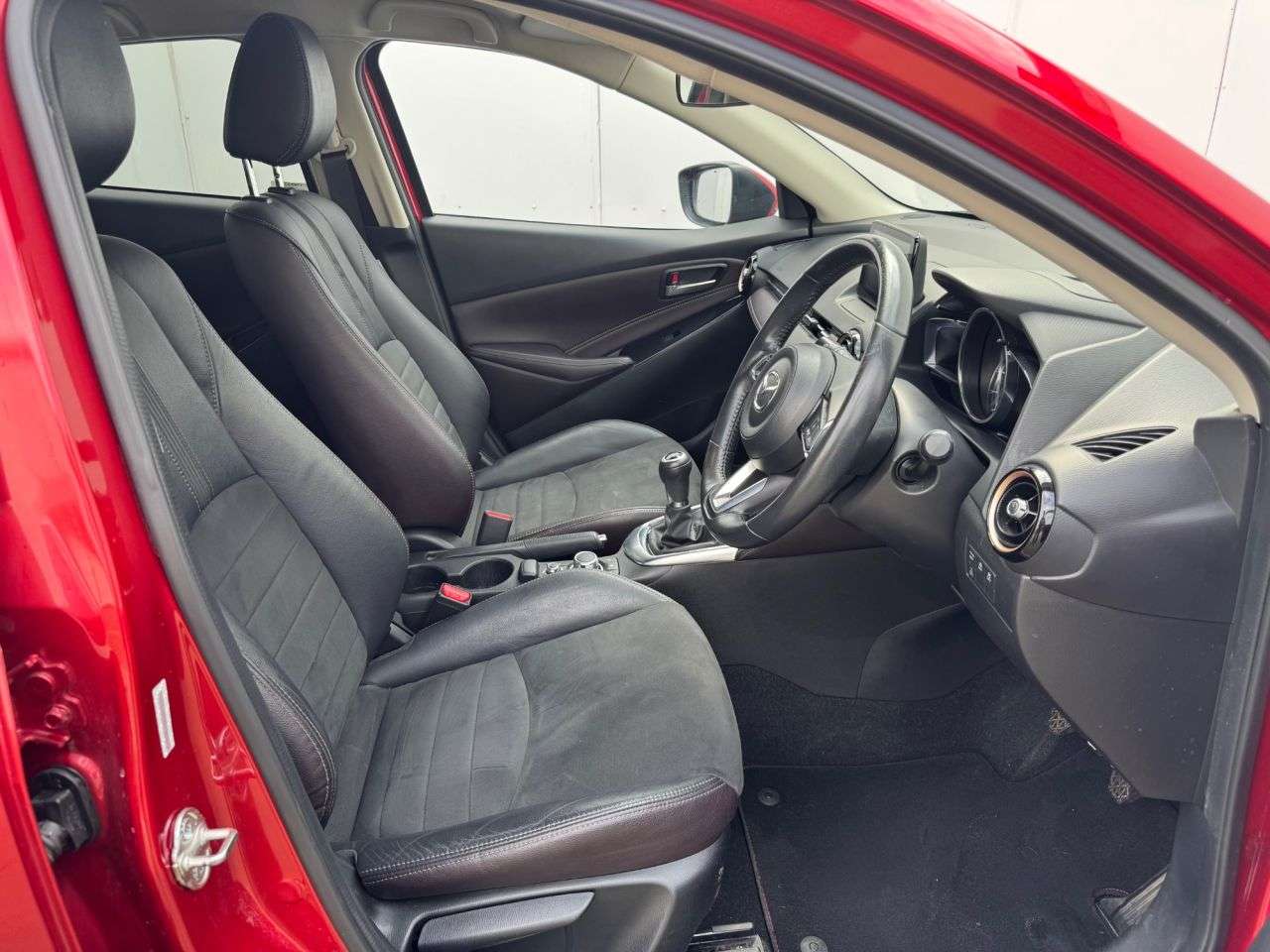 2019 MAZDA MAZDA2 2019 MAZDA MAZDA2