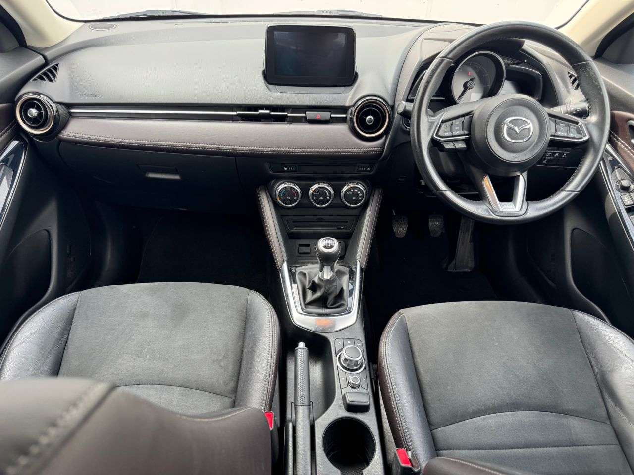 2019 MAZDA MAZDA2 2019 MAZDA MAZDA2