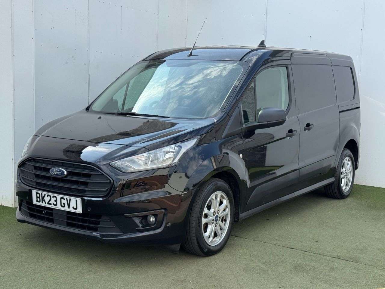 A 2023 FORD TRANSIT CONNECT 1.5 240 EcoBlue Trend Crew Van Double Cab 6dr Diesel Auto L2 Euro 6 (s/s) ( A 2023 FORD TRANSIT CONNECT 1.5 240 EcoBlue Trend Crew Van Double Cab 6dr Diesel Auto L2 Euro 6 (s/s) (