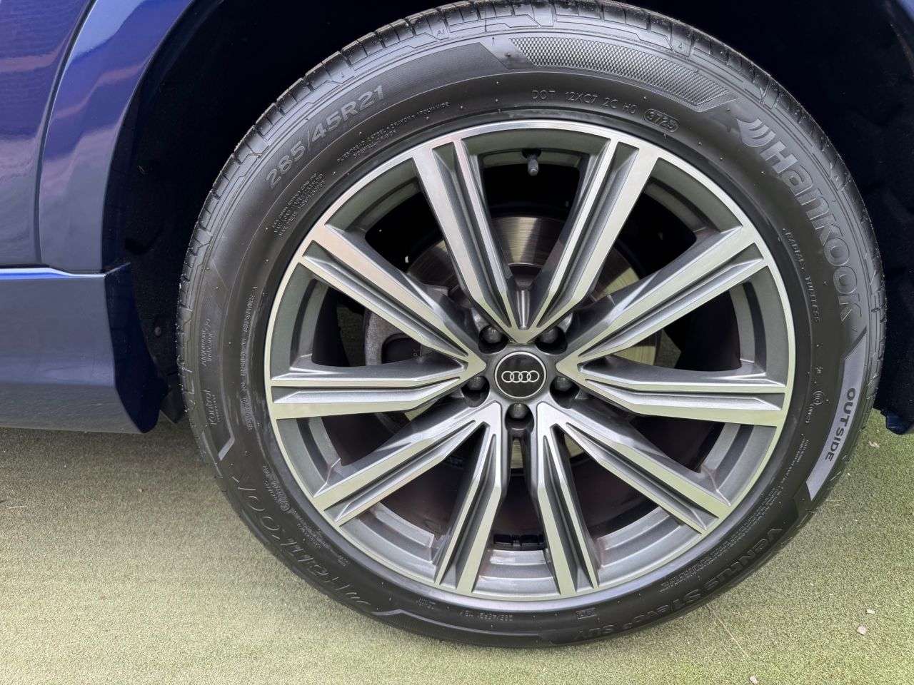 2022 AUDI Q8 2022 AUDI Q8