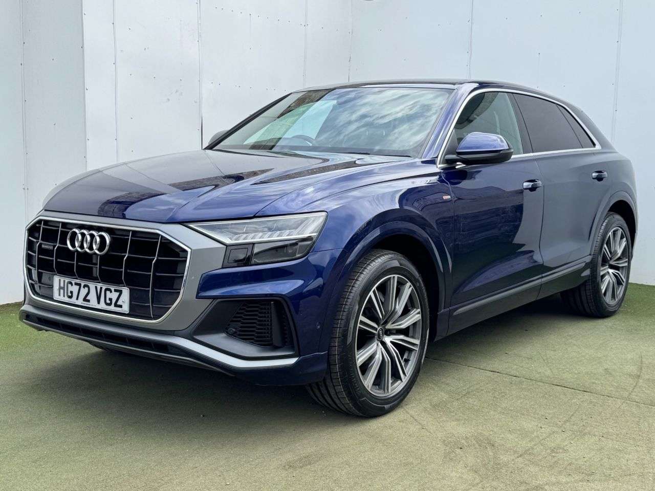 A 2022 AUDI Q8 3.0 TFSI V6 55 S line SUV 5dr Petrol Tiptronic quattro Euro 6 (s/s) (340 ps A 2022 AUDI Q8 3.0 TFSI V6 55 S line SUV 5dr Petrol Tiptronic quattro Euro 6 (s/s) (340 ps