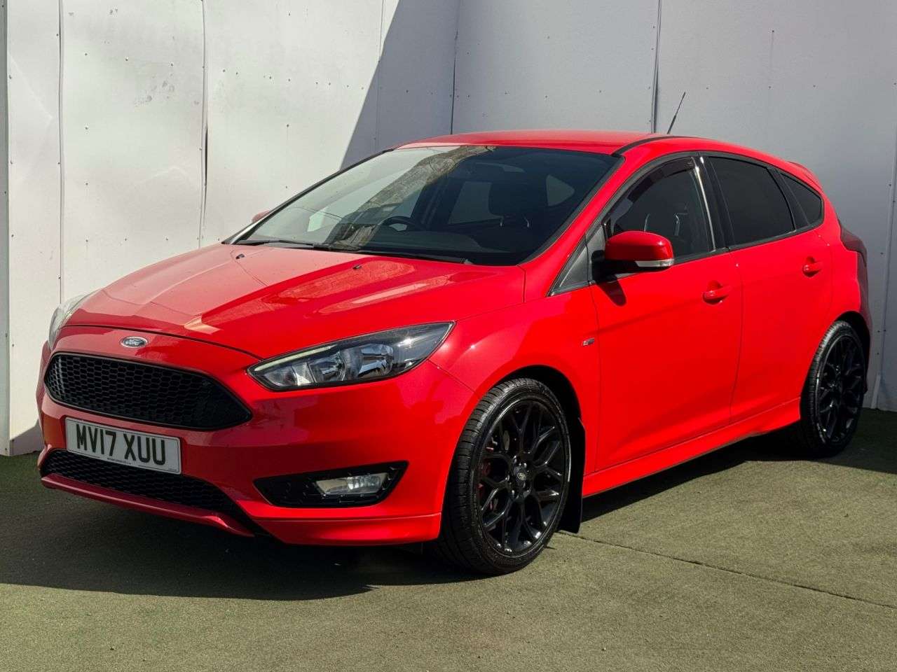 A 2017 FORD FOCUS 1.5 TDCi ST-Line Hatchback 5dr Diesel Manual Euro 6 (s/s) (120 ps) A 2017 FORD FOCUS 1.5 TDCi ST-Line Hatchback 5dr Diesel Manual Euro 6 (s/s) (120 ps)