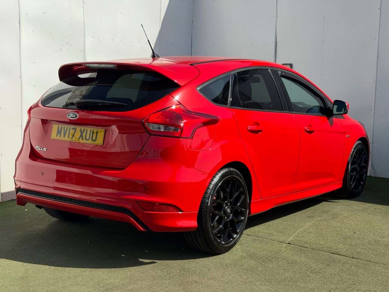 A 2017 FORD FOCUS 1.5 TDCi ST-Line Hatchback 5dr Diesel Manual Euro 6 (s/s) (120 ps) A 2017 FORD FOCUS 1.5 TDCi ST-Line Hatchback 5dr Diesel Manual Euro 6 (s/s) (120 ps)