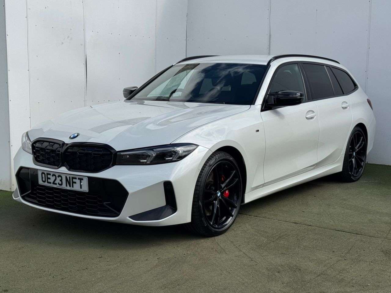 A 2023 BMW 3 SERIES 3.0 M340d MHT Touring 5dr Diesel Hybrid Auto xDrive Euro 6 (s/s) (340 ps) A 2023 BMW 3 SERIES 3.0 M340d MHT Touring 5dr Diesel Hybrid Auto xDrive Euro 6 (s/s) (340 ps)