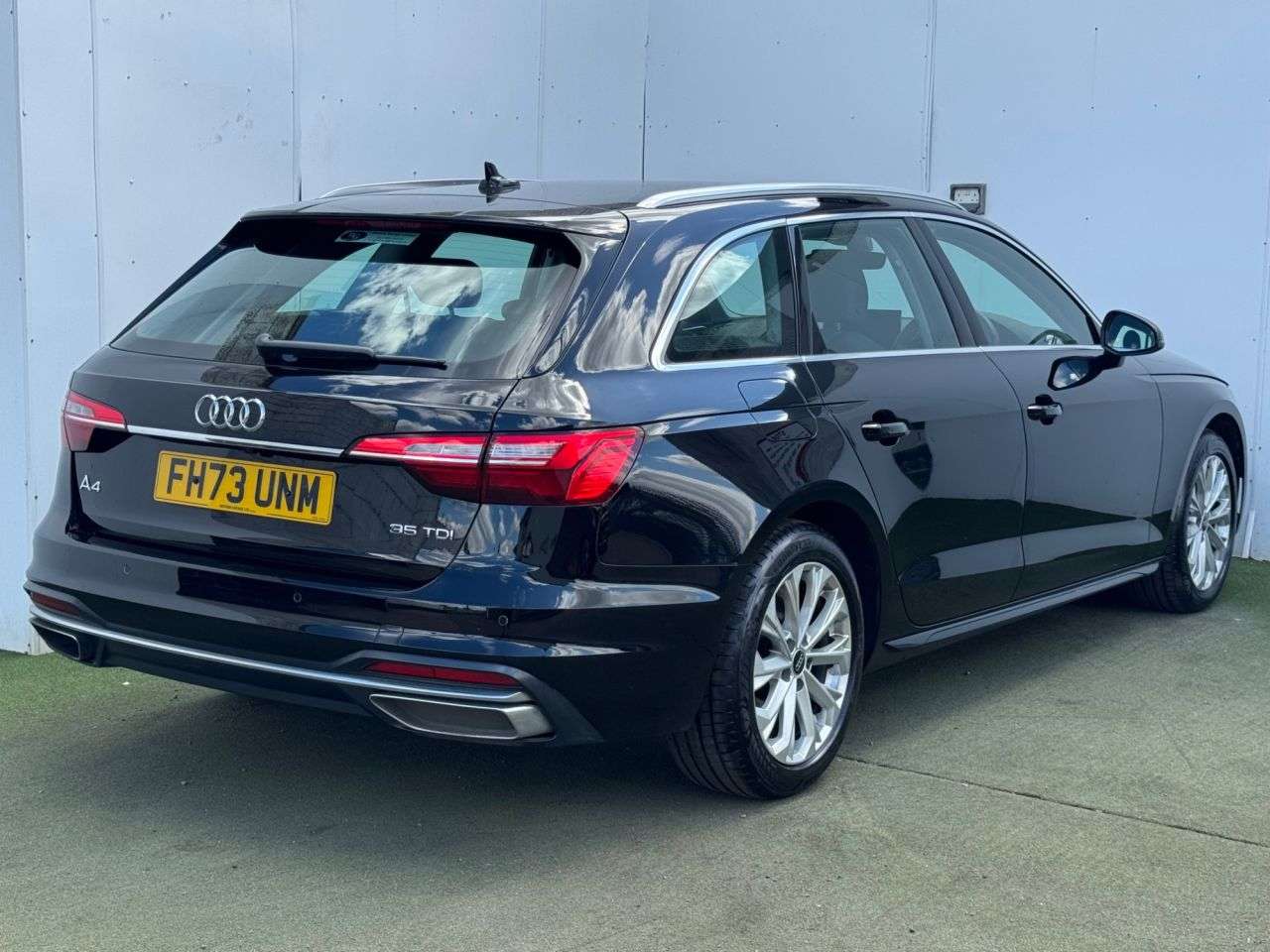 A 2024 AUDI A4 AVANT 2.0 TDI 35 Sport Estate 5dr Diesel S Tronic Euro 6 (s/s) (163 ps) A 2024 AUDI A4 AVANT 2.0 TDI 35 Sport Estate 5dr Diesel S Tronic Euro 6 (s/s) (163 ps)