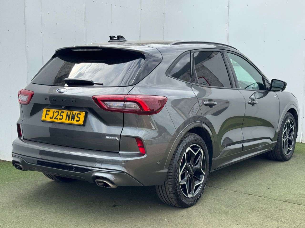 A 2025 FORD KUGA 2.5h Duratec ST-Line X SUV 5dr Petrol Hybrid CVT Euro 6 (s/s) (180 ps) A 2025 FORD KUGA 2.5h Duratec ST-Line X SUV 5dr Petrol Hybrid CVT Euro 6 (s/s) (180 ps)