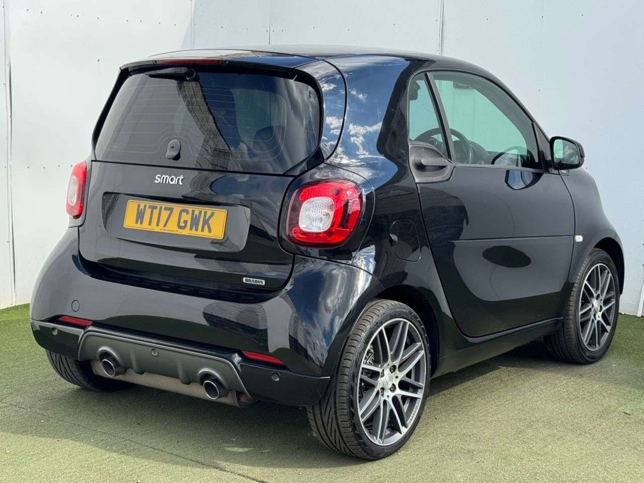 A 2017 SMART FORTWO 0.9T BRABUS (Premium) Coupe 2dr Petrol Twinamic Euro 6 (s/s) (109 ps) A 2017 SMART FORTWO 0.9T BRABUS (Premium) Coupe 2dr Petrol Twinamic Euro 6 (s/s) (109 ps)