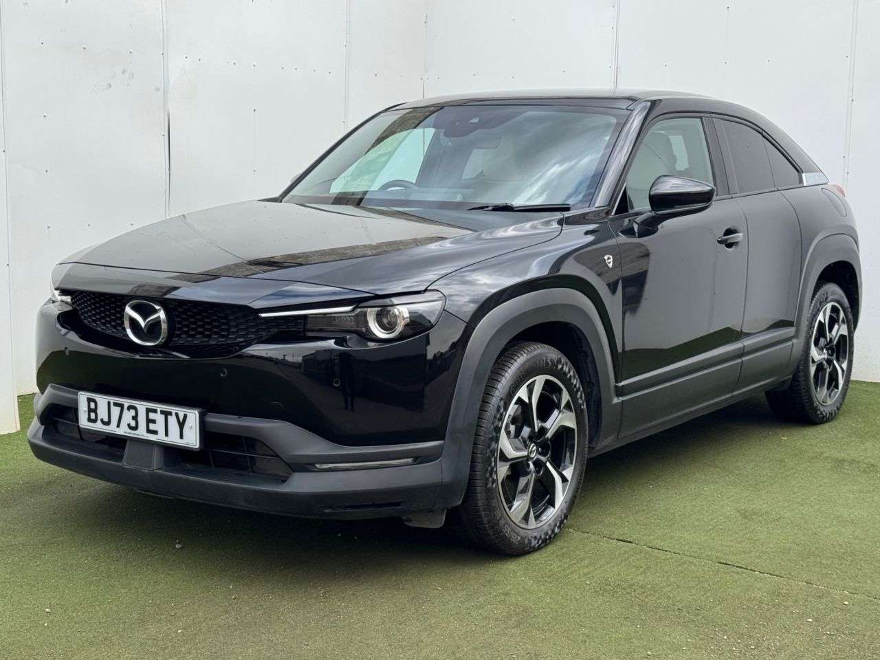 A 2023 MAZDA MX-30 17.8kWh R-EV Exclusive-Line SUV 5dr Petrol Plug-in Hybrid Auto (s/s) (Range A 2023 MAZDA MX-30 17.8kWh R-EV Exclusive-Line SUV 5dr Petrol Plug-in Hybrid Auto (s/s) (Range
