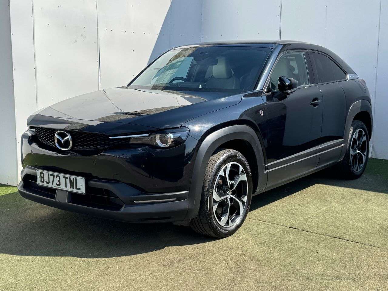 A 2023 MAZDA MX-30 17.8kWh R-EV Exclusive-Line SUV 5dr Petrol Plug-in Hybrid Auto (s/s) (Range A 2023 MAZDA MX-30 17.8kWh R-EV Exclusive-Line SUV 5dr Petrol Plug-in Hybrid Auto (s/s) (Range