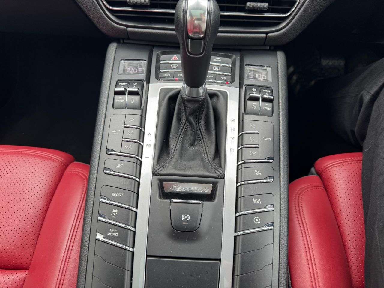 2020 PORSCHE MACAN 2020 PORSCHE MACAN