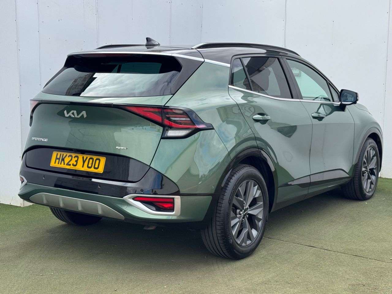 A 2023 KIA SPORTAGE 1.6 h T-GDi GT-Line S SUV 5dr Petrol Hybrid Auto Euro 6 (s/s) (226 bhp) Ful A 2023 KIA SPORTAGE 1.6 h T-GDi GT-Line S SUV 5dr Petrol Hybrid Auto Euro 6 (s/s) (226 bhp) Ful