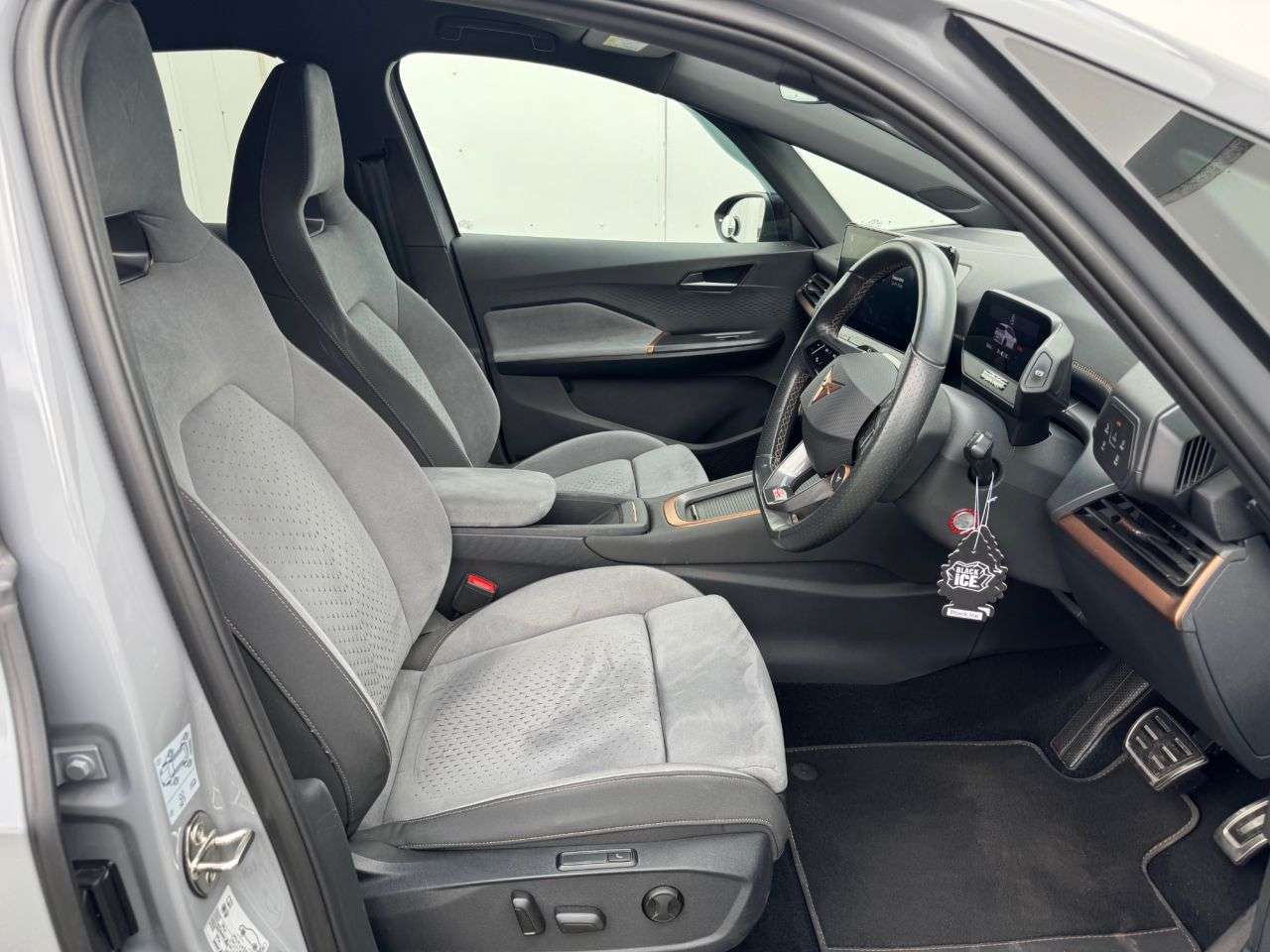 2023 CUPRA BORN 2023 CUPRA BORN