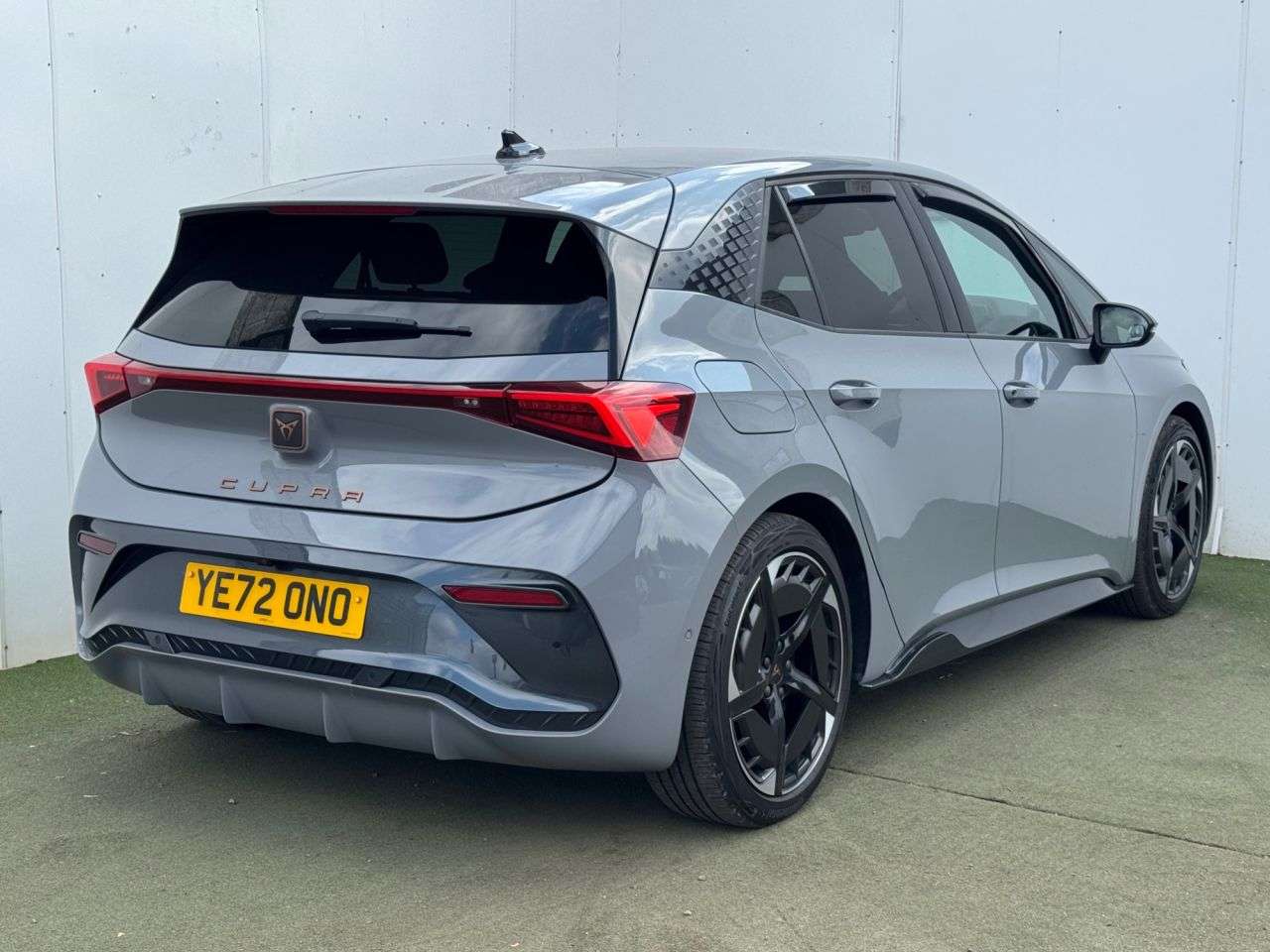 A 2023 CUPRA BORN e-Boost 58kWh V3 Hatchback 5dr Electric Auto (230 ps) A 2023 CUPRA BORN e-Boost 58kWh V3 Hatchback 5dr Electric Auto (230 ps)