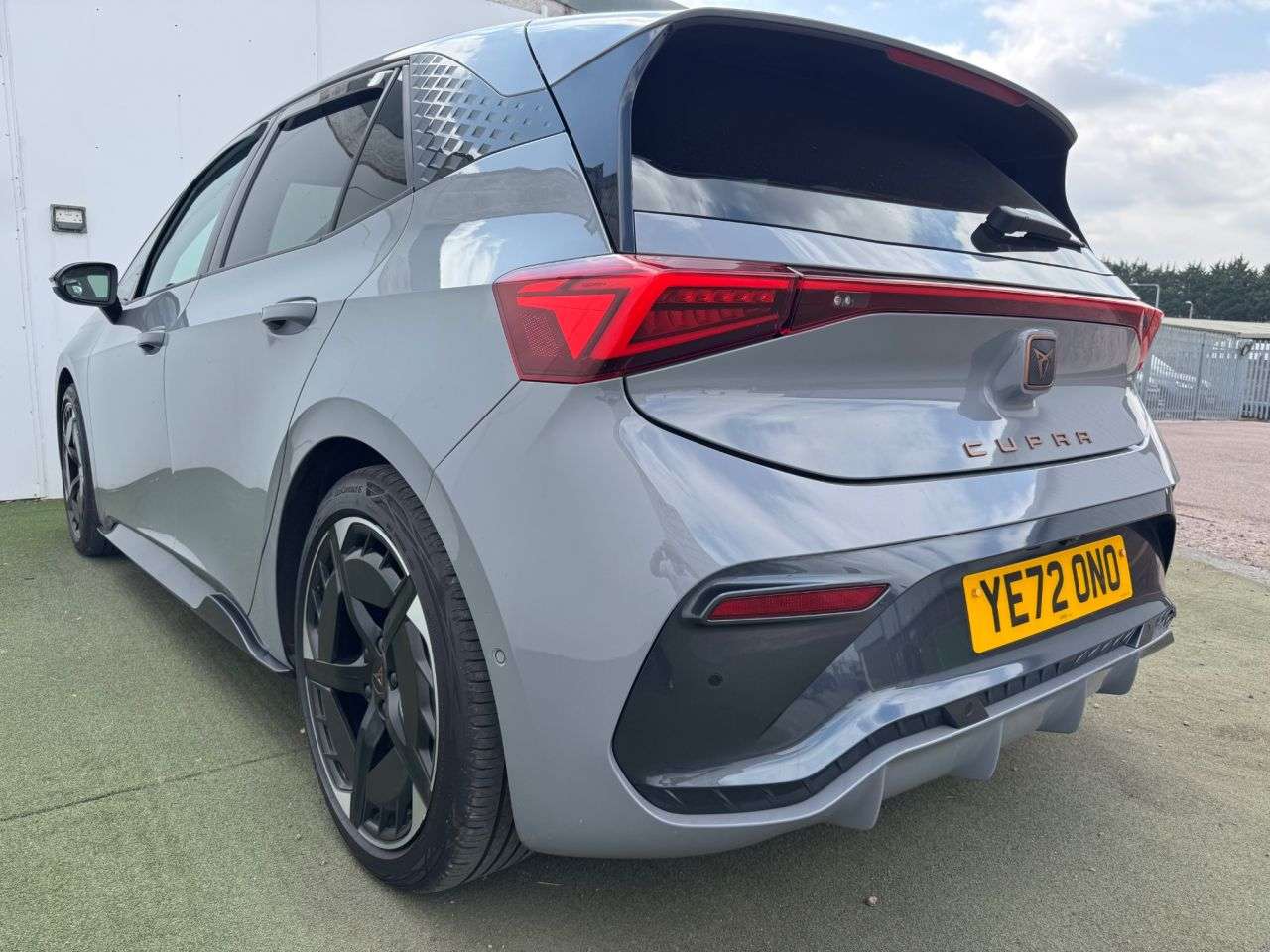 2023 CUPRA BORN 2023 CUPRA BORN
