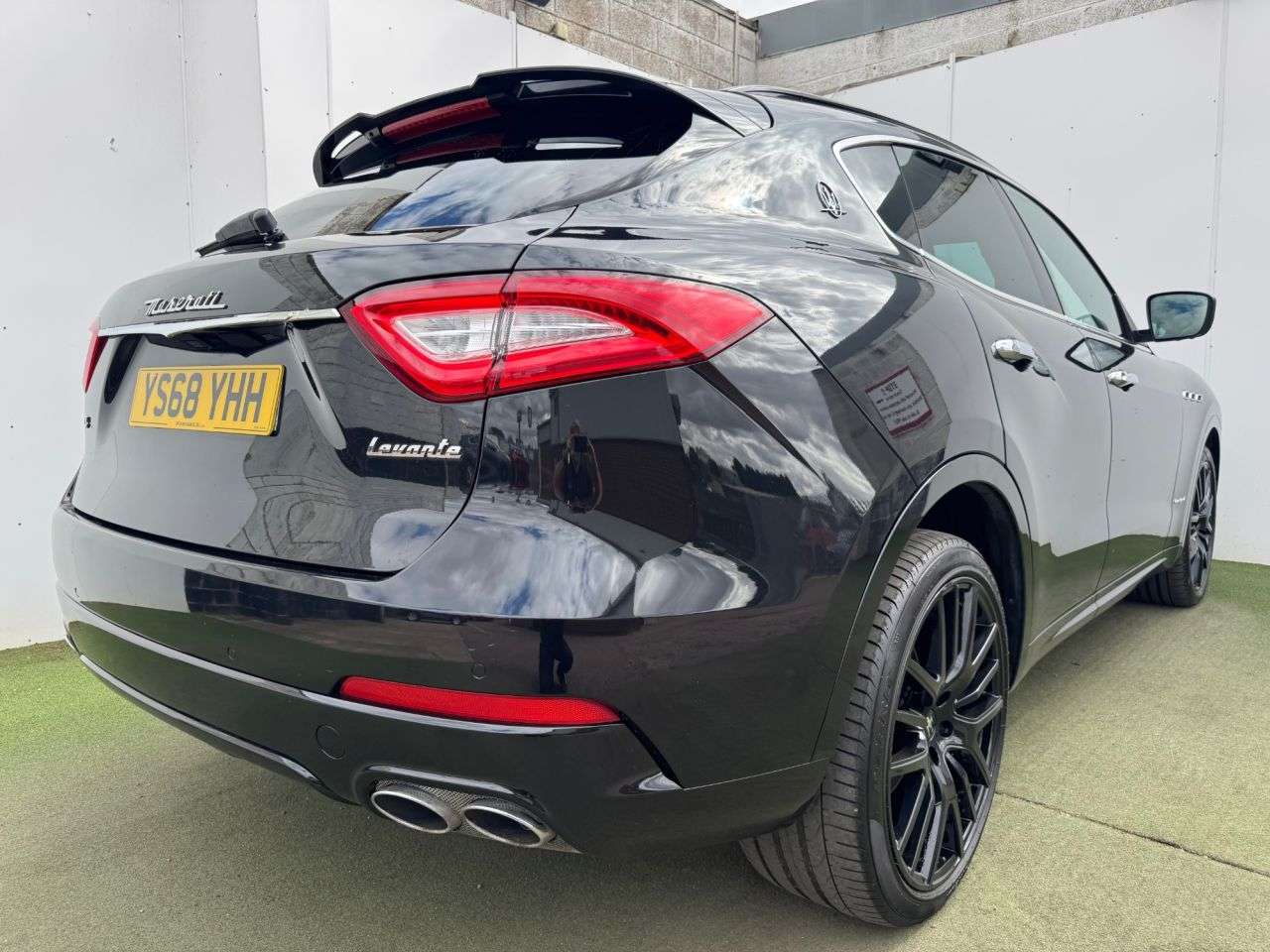 2018 MASERATI LEVANTE 2018 MASERATI LEVANTE