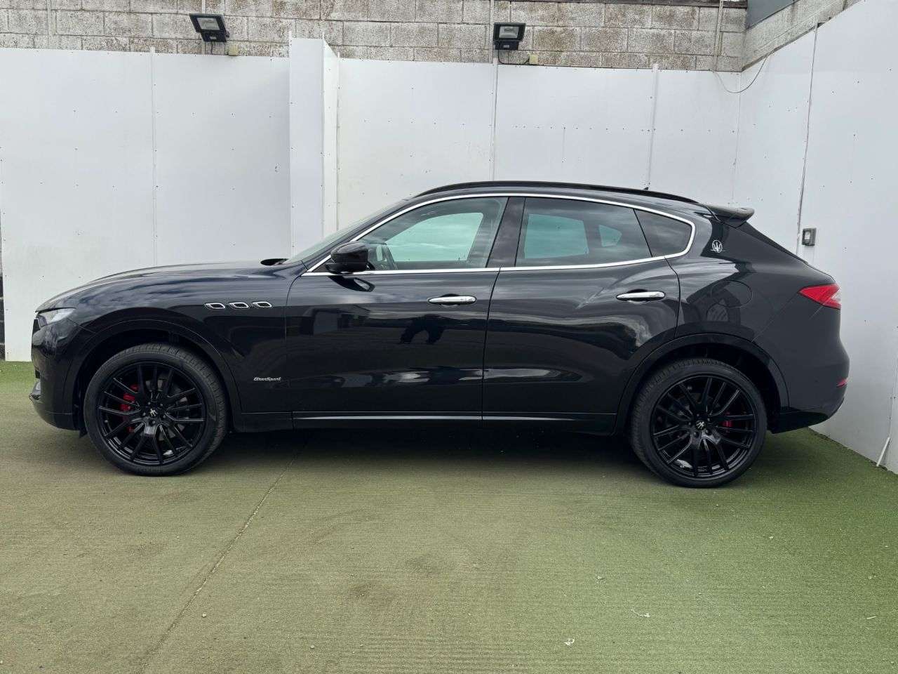 2018 MASERATI LEVANTE 2018 MASERATI LEVANTE