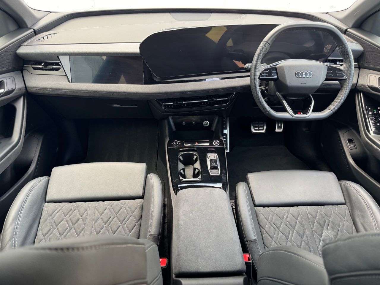 2025 AUDI Q6 E-TRON 2025 AUDI Q6 E-TRON