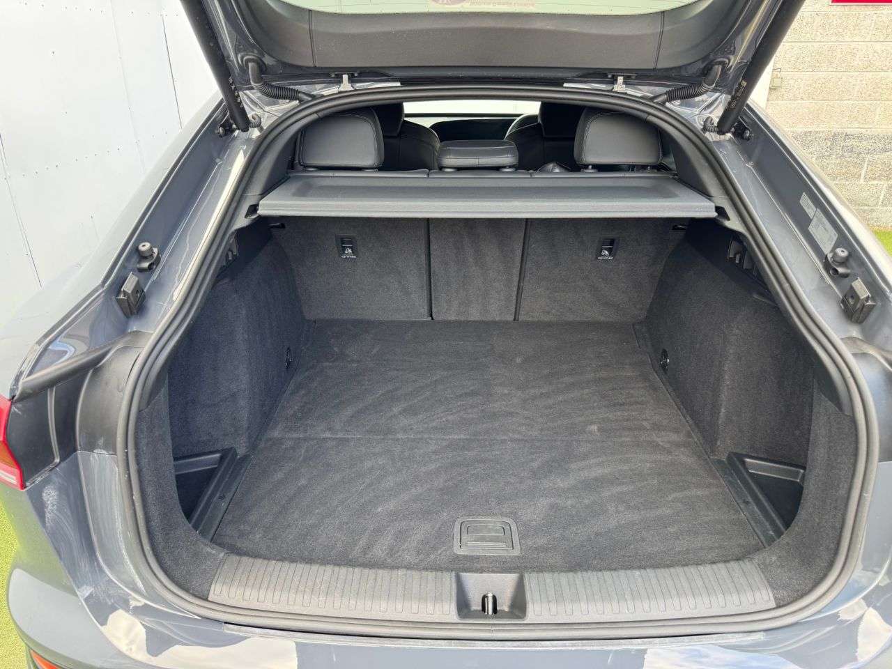 2025 AUDI Q6 E-TRON 2025 AUDI Q6 E-TRON