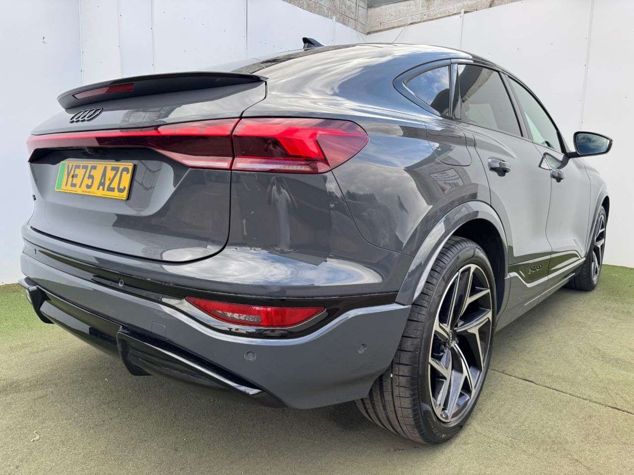 2025 AUDI Q6 E-TRON 2025 AUDI Q6 E-TRON