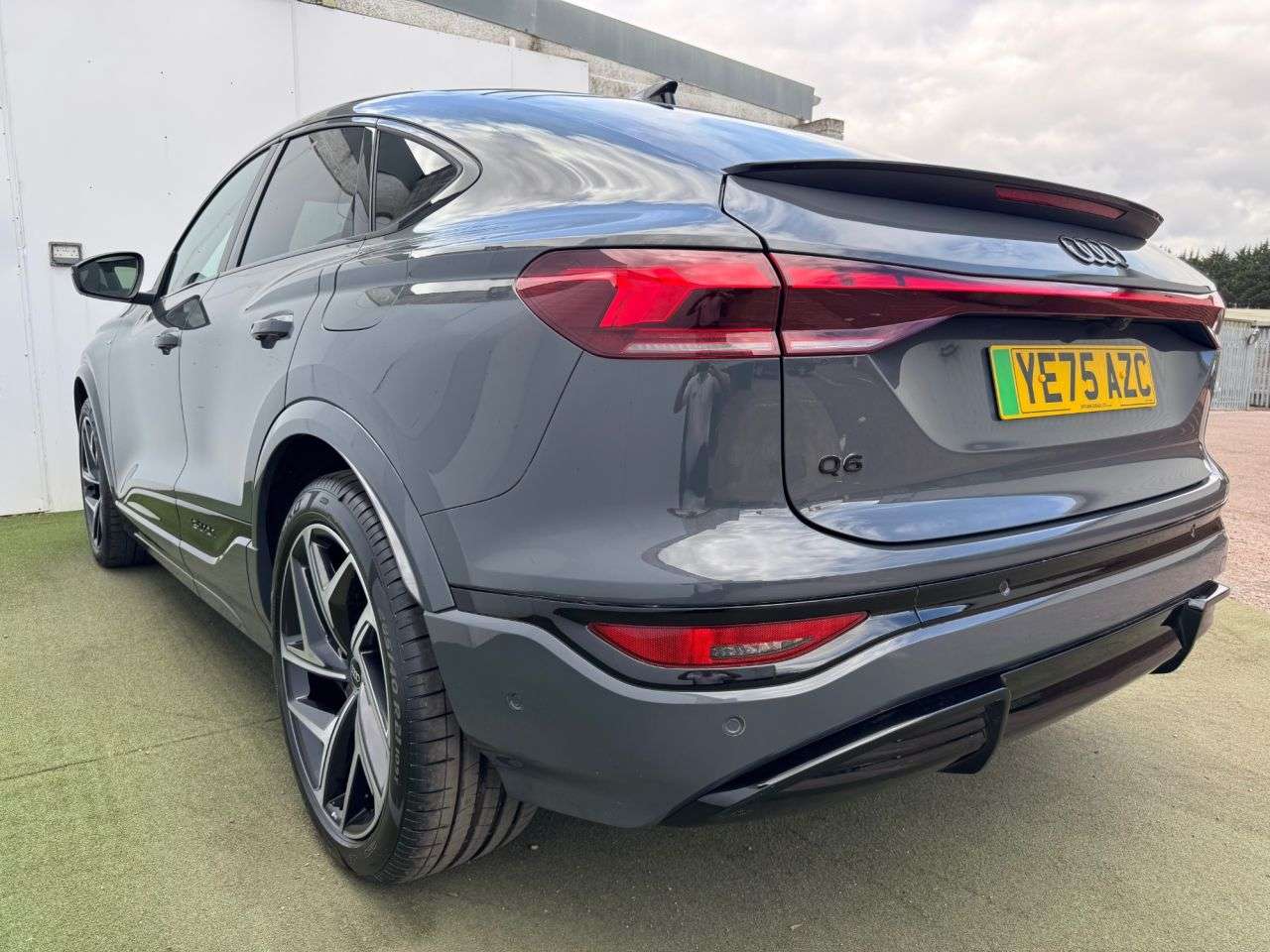 2025 AUDI Q6 E-TRON 2025 AUDI Q6 E-TRON