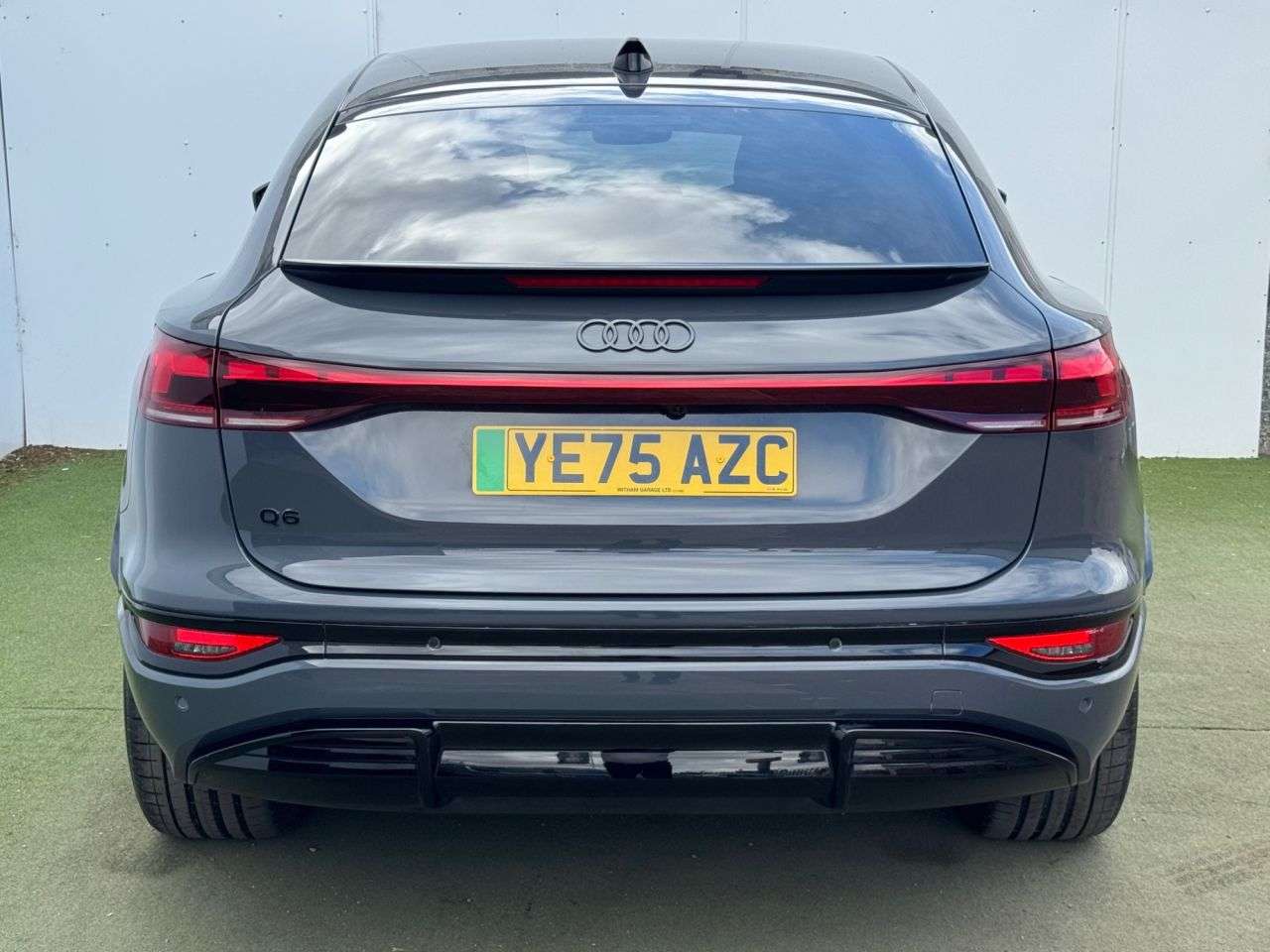 2025 AUDI Q6 E-TRON 2025 AUDI Q6 E-TRON