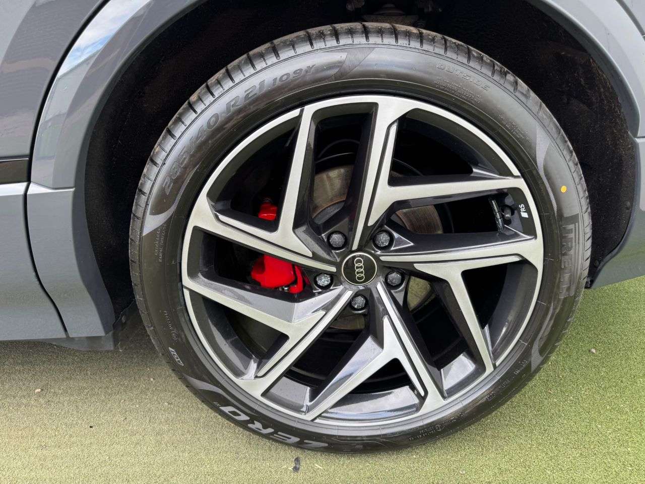 2025 AUDI Q6 E-TRON 2025 AUDI Q6 E-TRON
