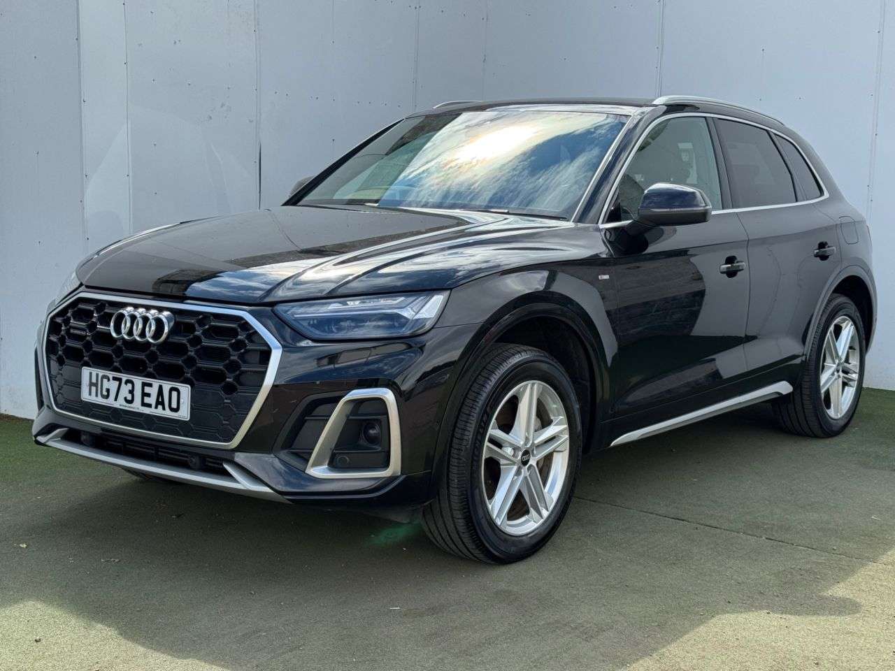 A 2023 AUDI Q5 2.0 TFSIe 50 S line SUV 5dr Petrol Plug-in Hybrid S Tronic quattro Euro 6 ( A 2023 AUDI Q5 2.0 TFSIe 50 S line SUV 5dr Petrol Plug-in Hybrid S Tronic quattro Euro 6 (