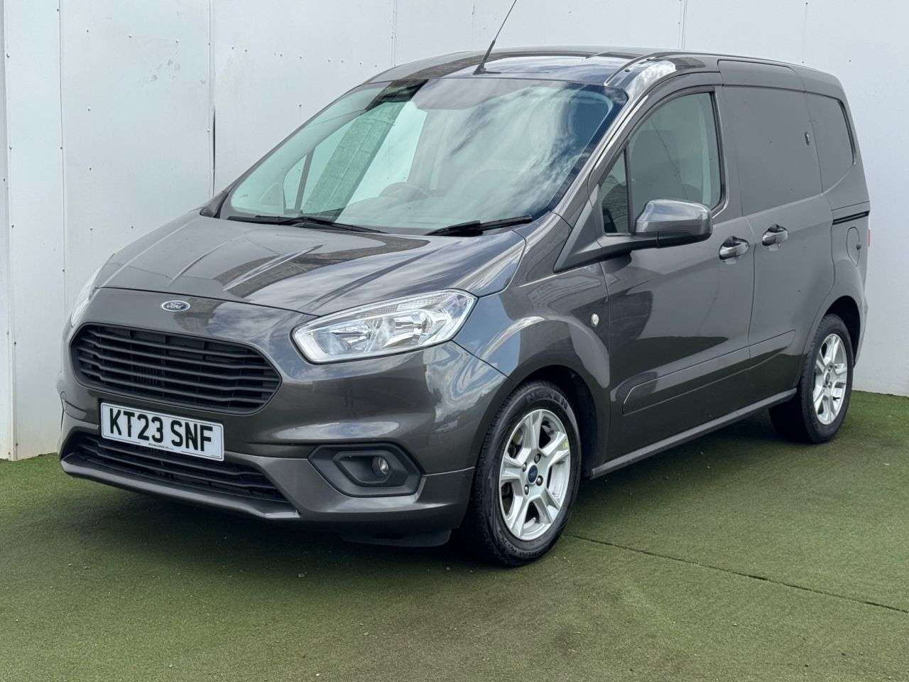 A 2023 FORD TRANSIT COURIER 1.0 EcoBoost Limited Panel Van 5dr Petrol Manual L1 Euro 6 (100 ps) Full Hi A 2023 FORD TRANSIT COURIER 1.0 EcoBoost Limited Panel Van 5dr Petrol Manual L1 Euro 6 (100 ps) Full Hi
