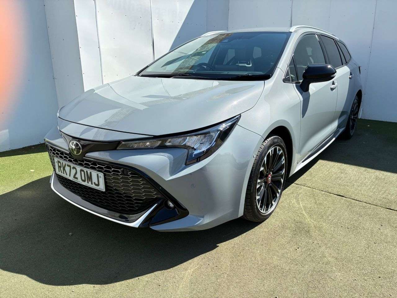A 2023 TOYOTA COROLLA 1.8 VVT-h GR SPORT Touring Sports 5dr Petrol Hybrid CVT Euro 6 (s/s) (140 p A 2023 TOYOTA COROLLA 1.8 VVT-h GR SPORT Touring Sports 5dr Petrol Hybrid CVT Euro 6 (s/s) (140 p