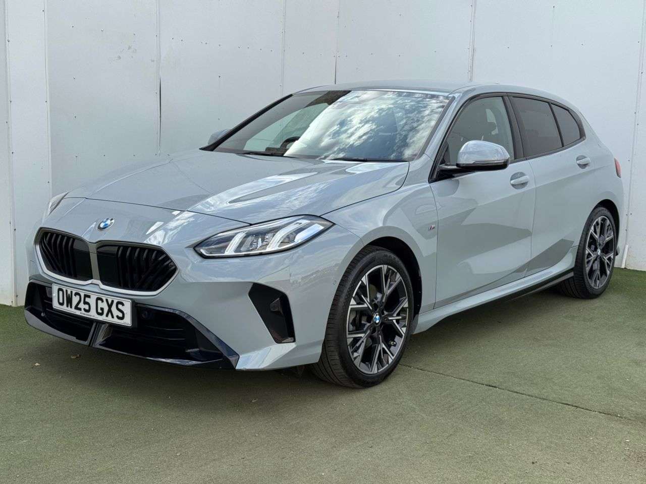 A 2025 BMW 1 SERIES 1.5 120i MHT M Sport Hatchback 5dr Petrol Hybrid DCT Euro 6 (s/s) (170 ps) A 2025 BMW 1 SERIES 1.5 120i MHT M Sport Hatchback 5dr Petrol Hybrid DCT Euro 6 (s/s) (170 ps)