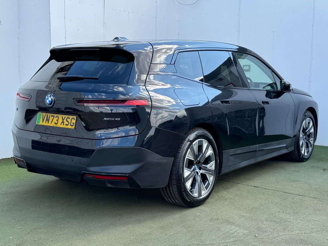 A 2024 BMW IX 40 76.6kWh Sport SUV 5dr Electric Auto xDrive (11kW Charger) (326 ps) A 2024 BMW IX 40 76.6kWh Sport SUV 5dr Electric Auto xDrive (11kW Charger) (326 ps)