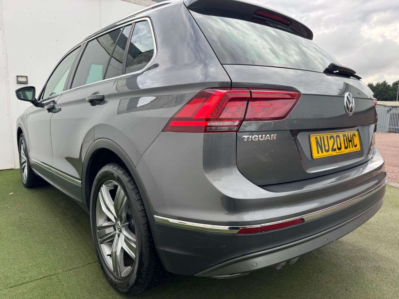 2020 VOLKSWAGEN TIGUAN 2020 VOLKSWAGEN TIGUAN